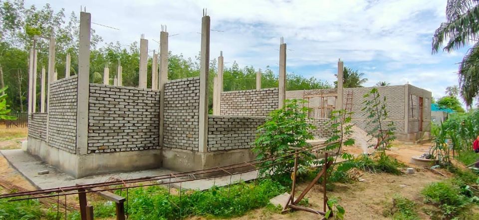 bina rumah atas tanah sendiri